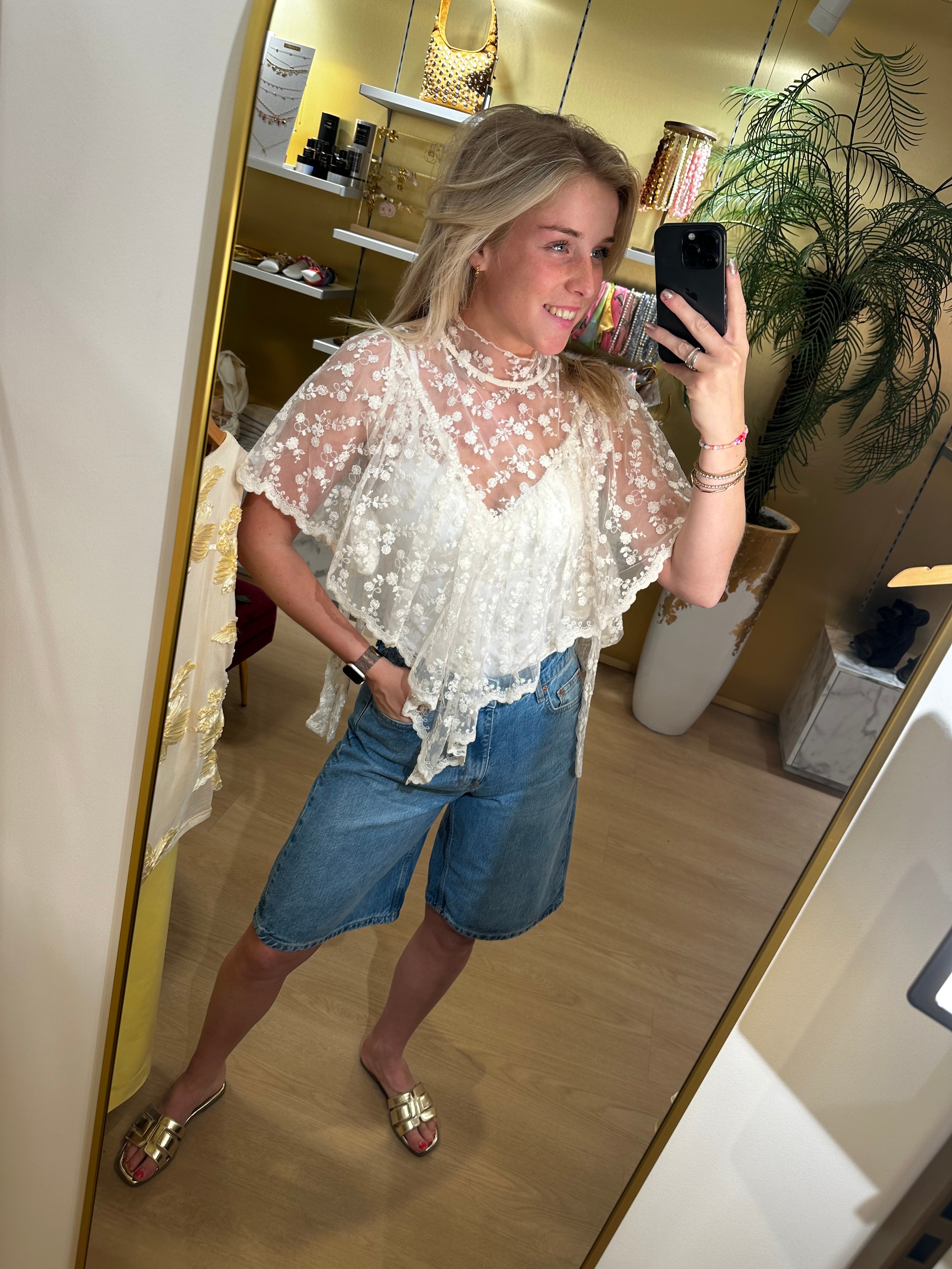 Studio Jolie Ruffle top Creme