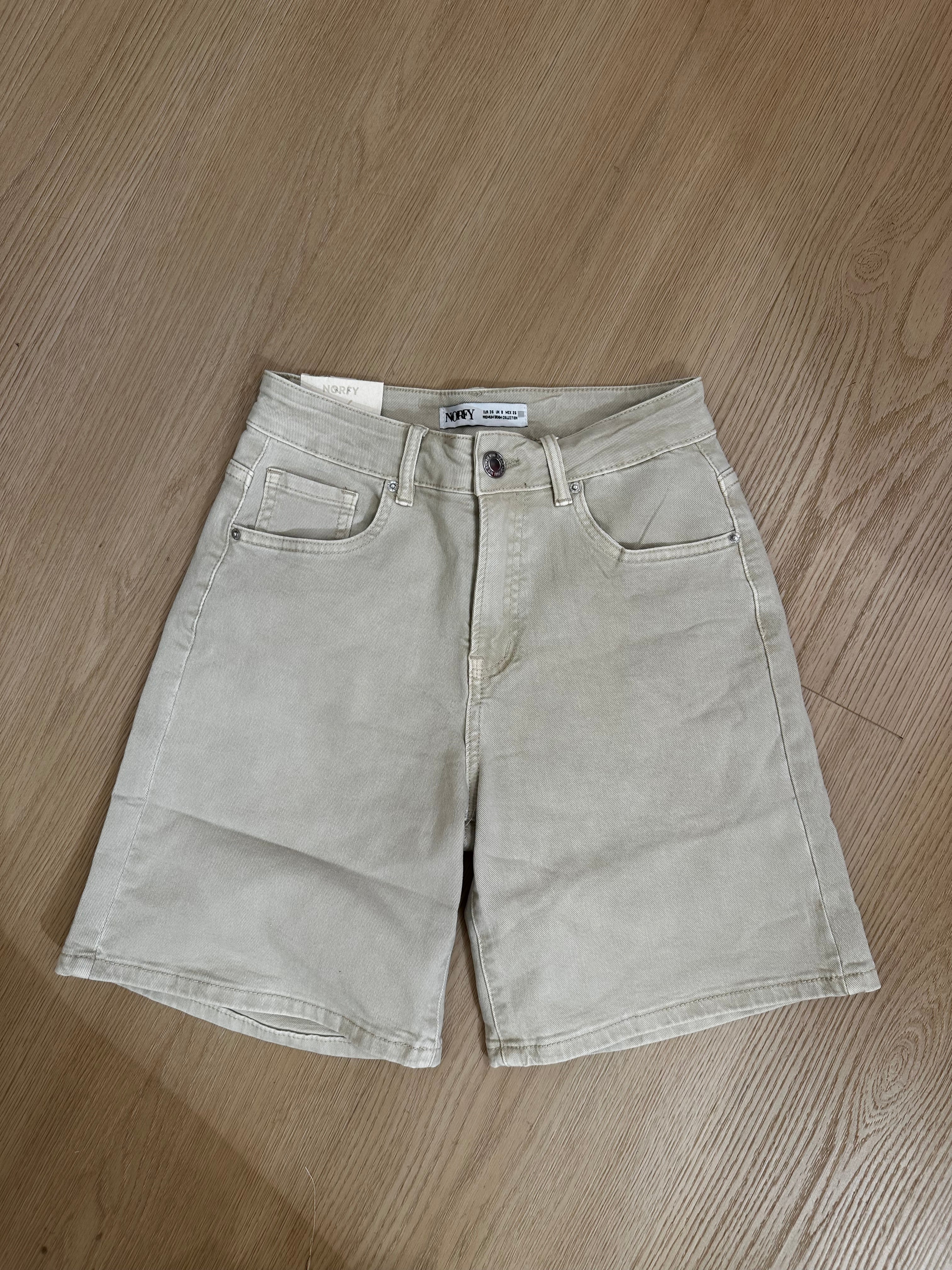 Studio Jolie Short basis Creme