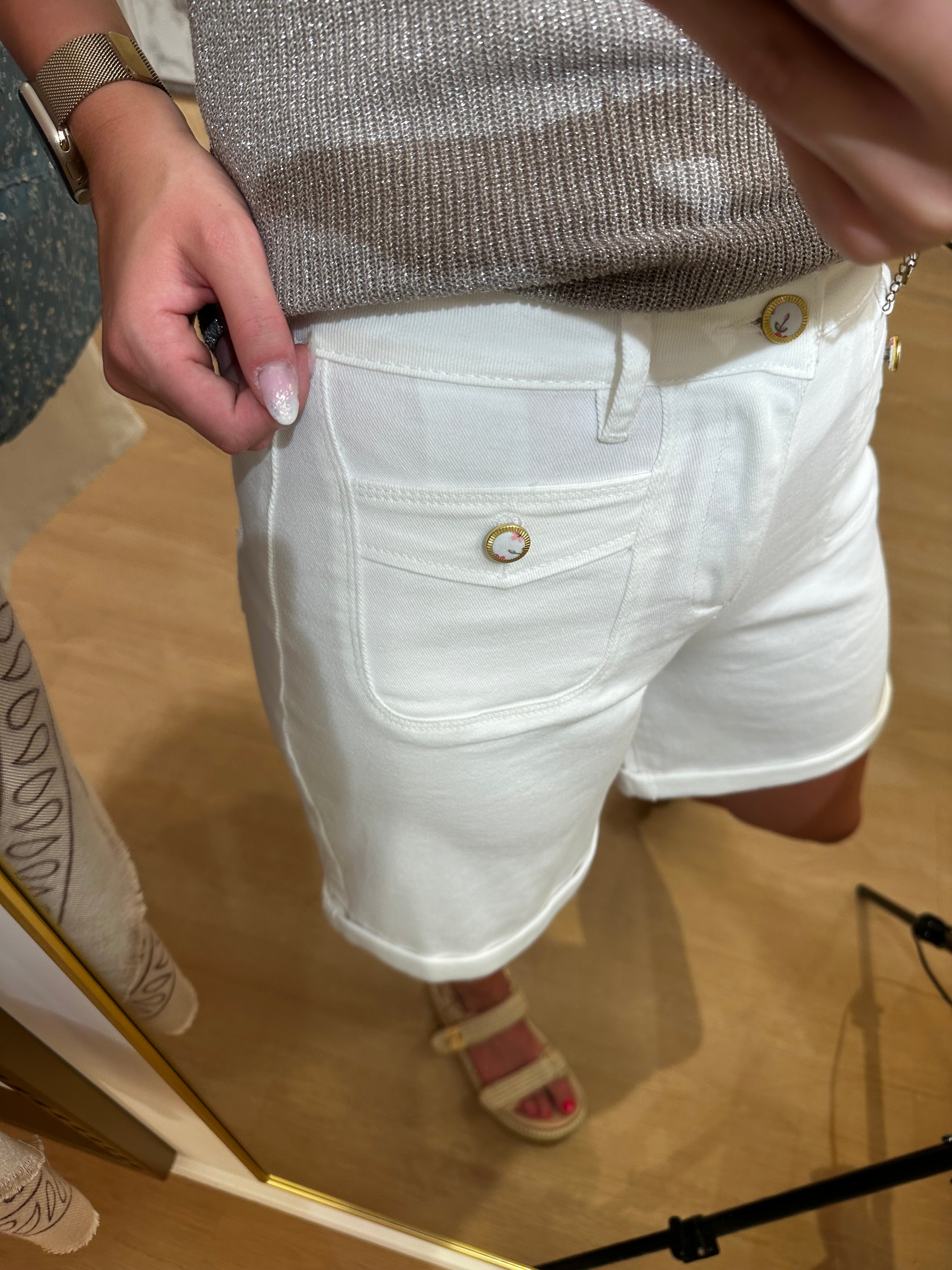 Studio Jolie Short Flower Creme