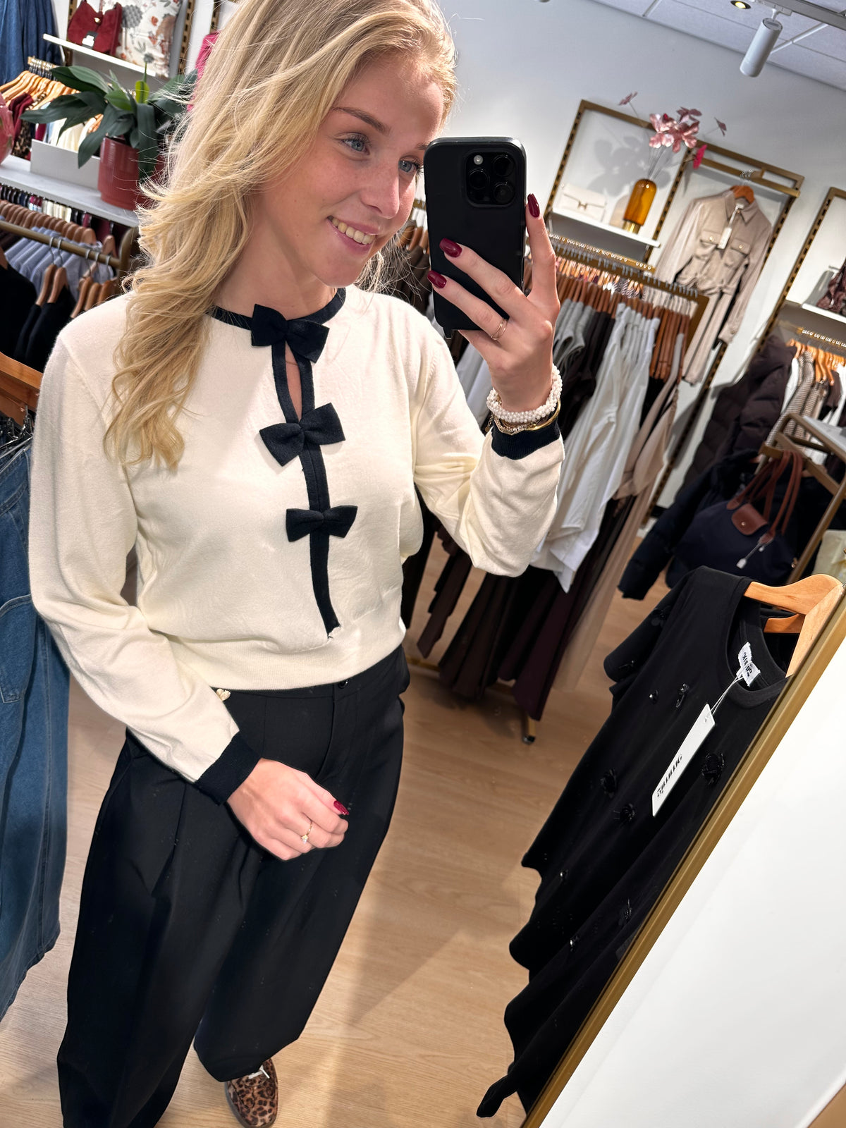 Amelie Burnaby trui Off white - Amélie & Amélie